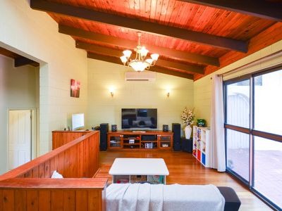 9 Surrey Road, Bellbird Park