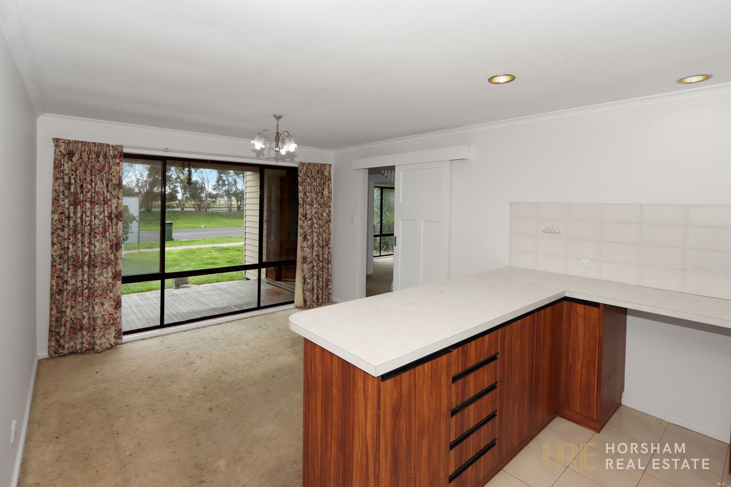 6 Railway Avenue, Horsham