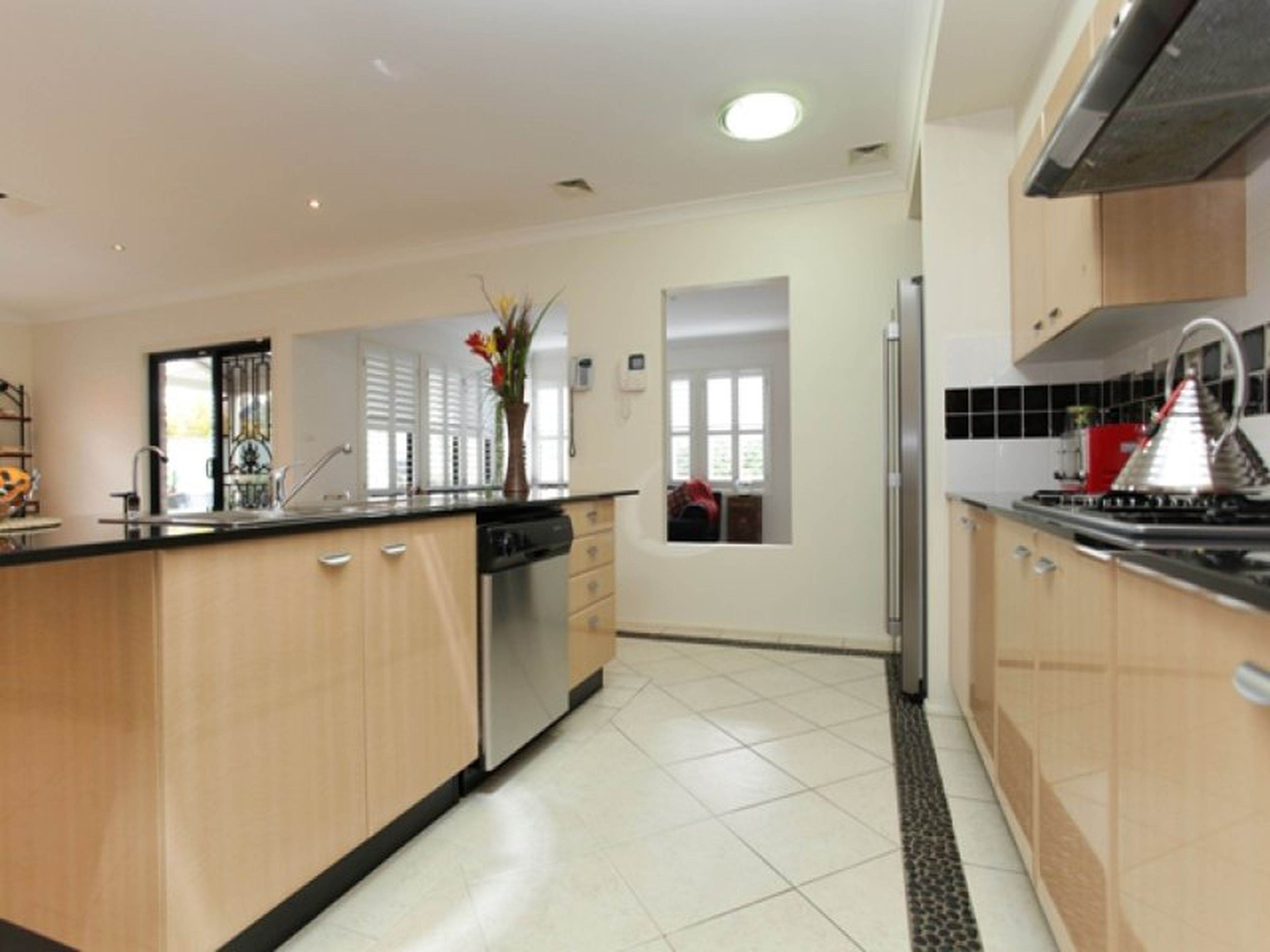 74 Glengarry Drive, GLENMORE PARK