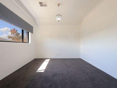 18 Baroness Road , Baldivis