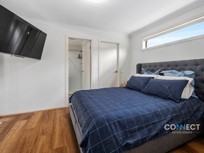 25 Macpherson Circuit, Cranbourne East