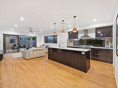 40 Highland Crescent, Belmont