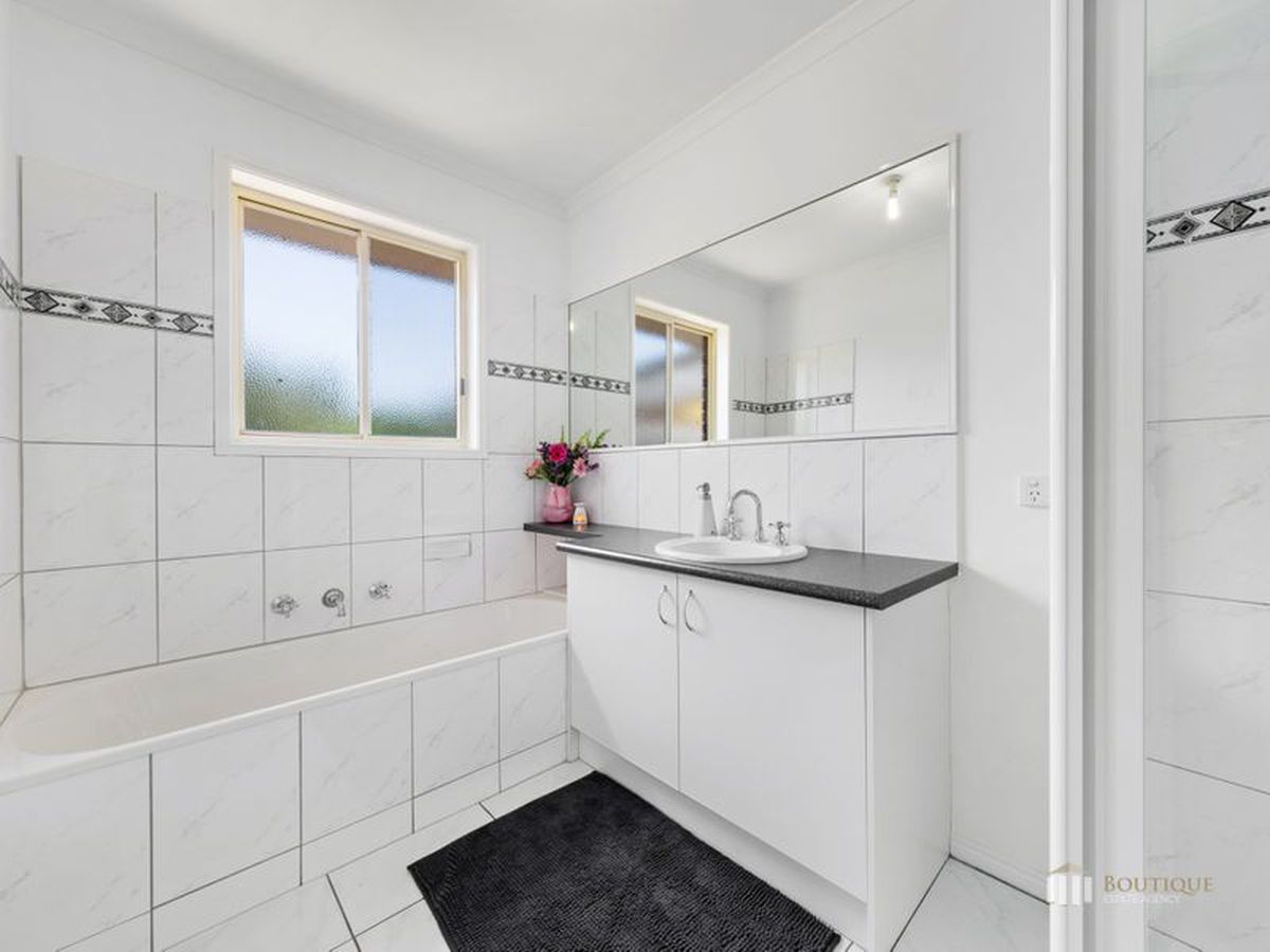 25 Third Avenue, Dandenong North