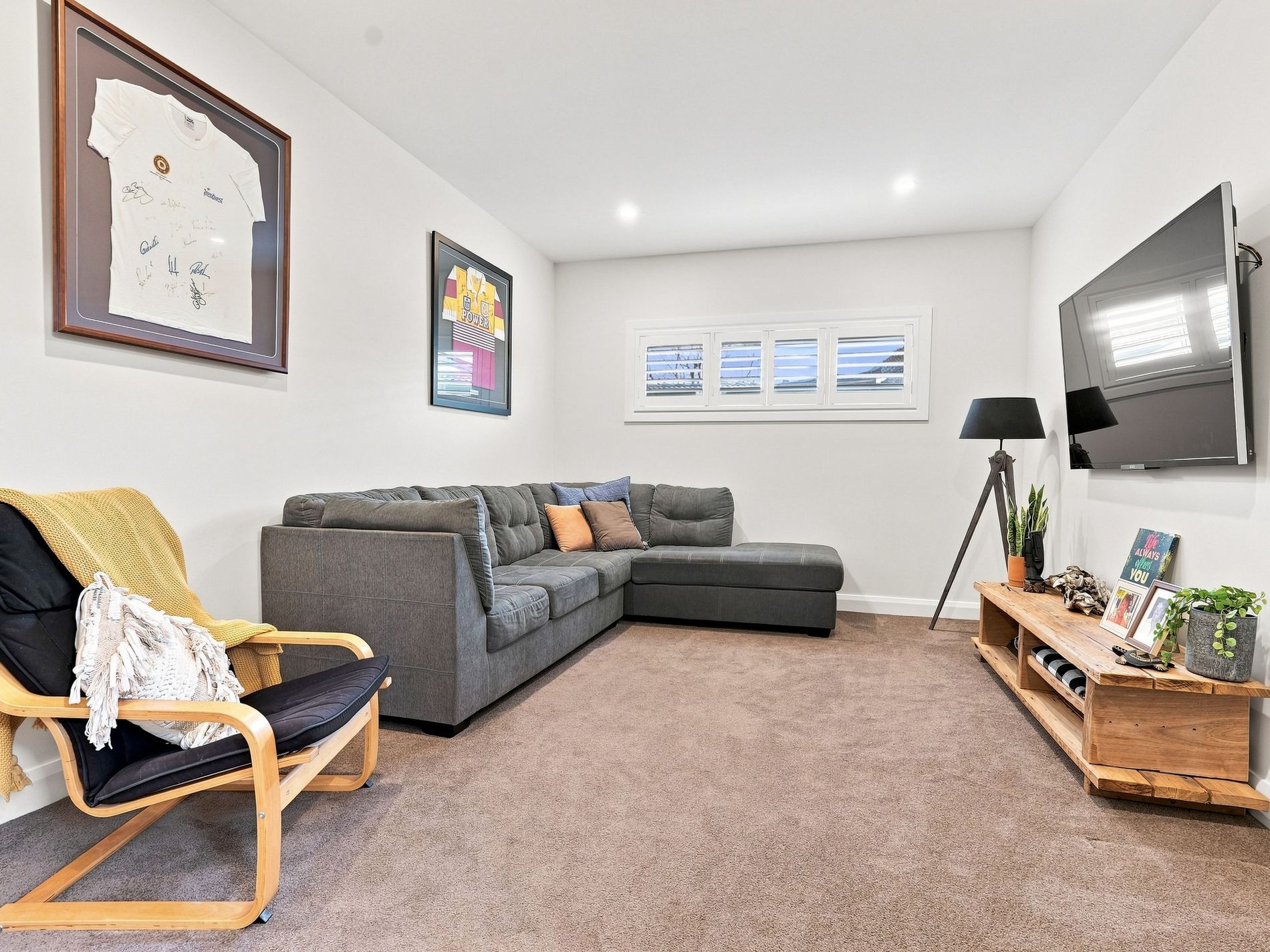 73 Deakin Street, Oak Flats