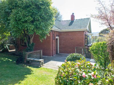 32 Garfield Avenue, Roslyn