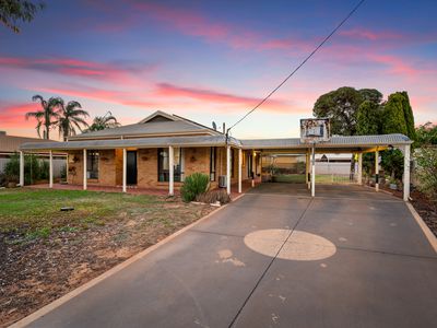 7 Montgomery Lane, Hannans