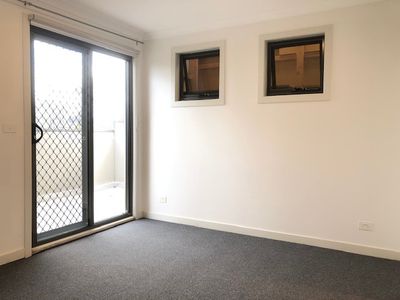 1 / 738 Elgar Road, Doncaster