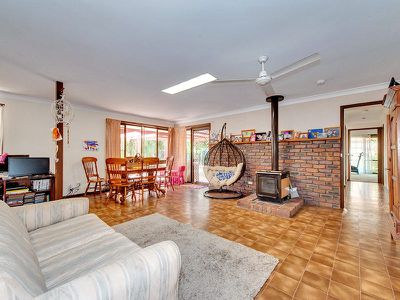 45 Blenheim Crs, Yamanto