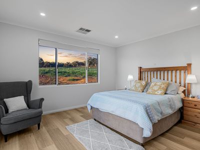 254 Guernsey Rise, Chittering