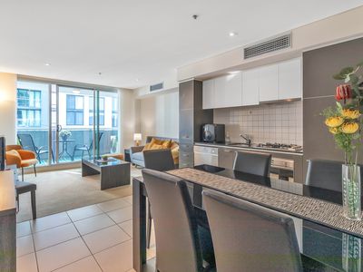 805 / 96 North Terrace, Adelaide