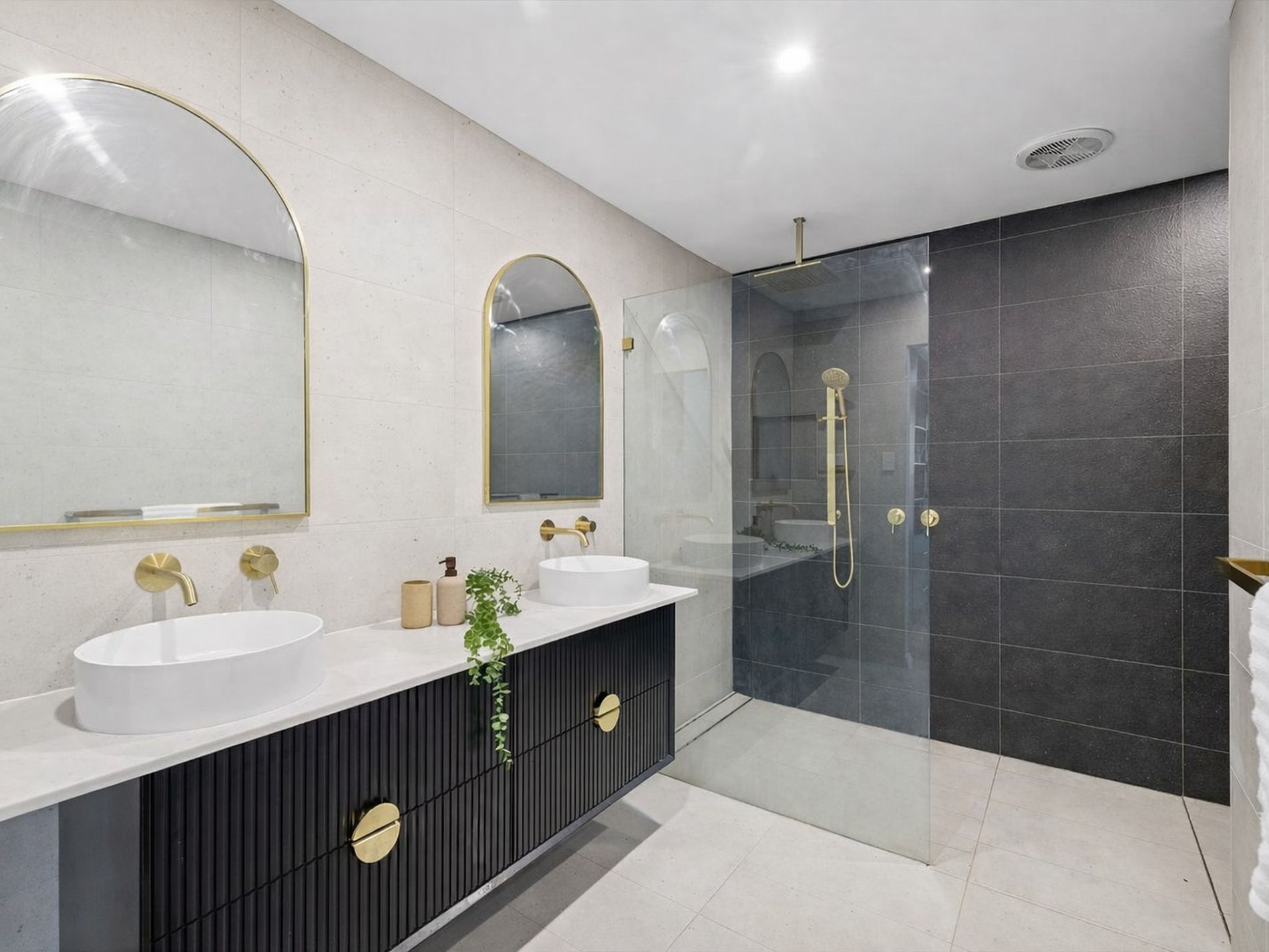 24 Travers Street, Moorebank