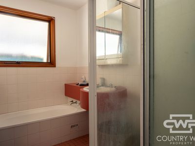 618 Coopers Road, Red Range