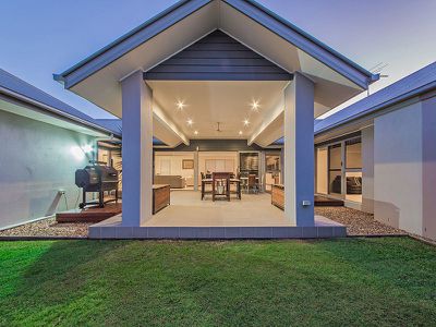 16 Macquarie Street, Wakerley