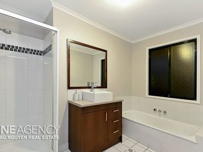 16 Settlers Circuit, Forest Lake