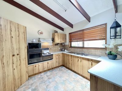 9 Vanda Street, Urangan