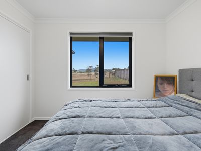 12 Axton Close, George Town