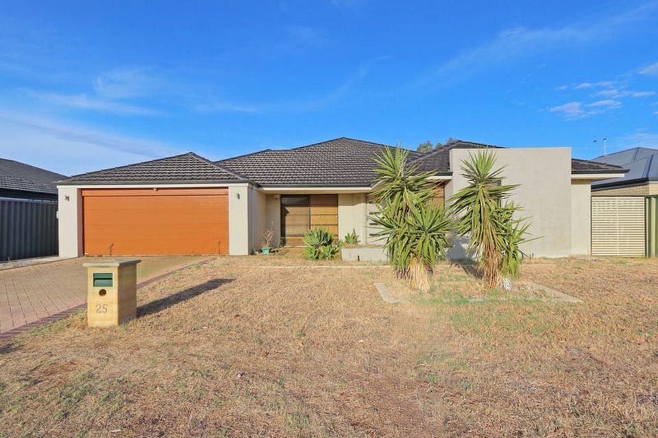 25 Kinsale Bend , Port Kennedy