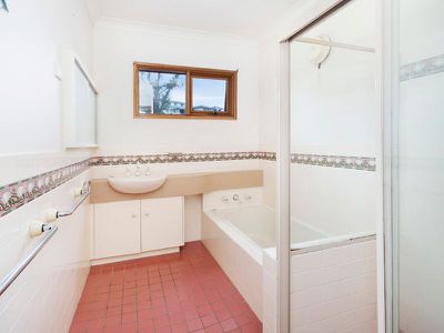 62 Edgeworth Avenue, Kanahooka