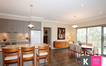 2 Brennan Avenue, Beaconsfield Upper