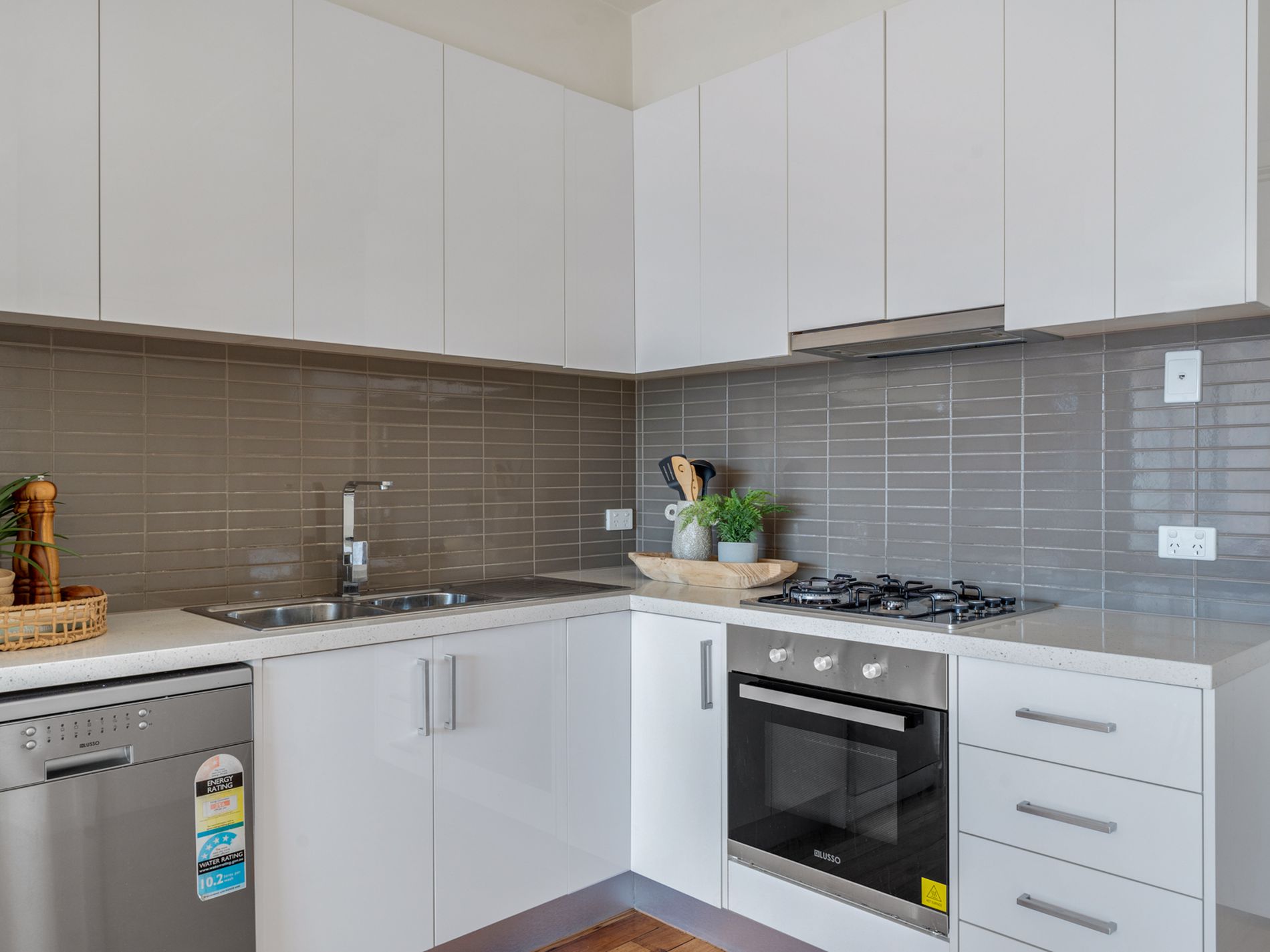 6 / 166 Waterloo Road, Oak Park