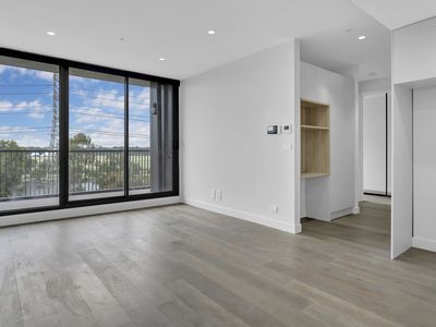 302 / 2B Ballarat Road, Footscray