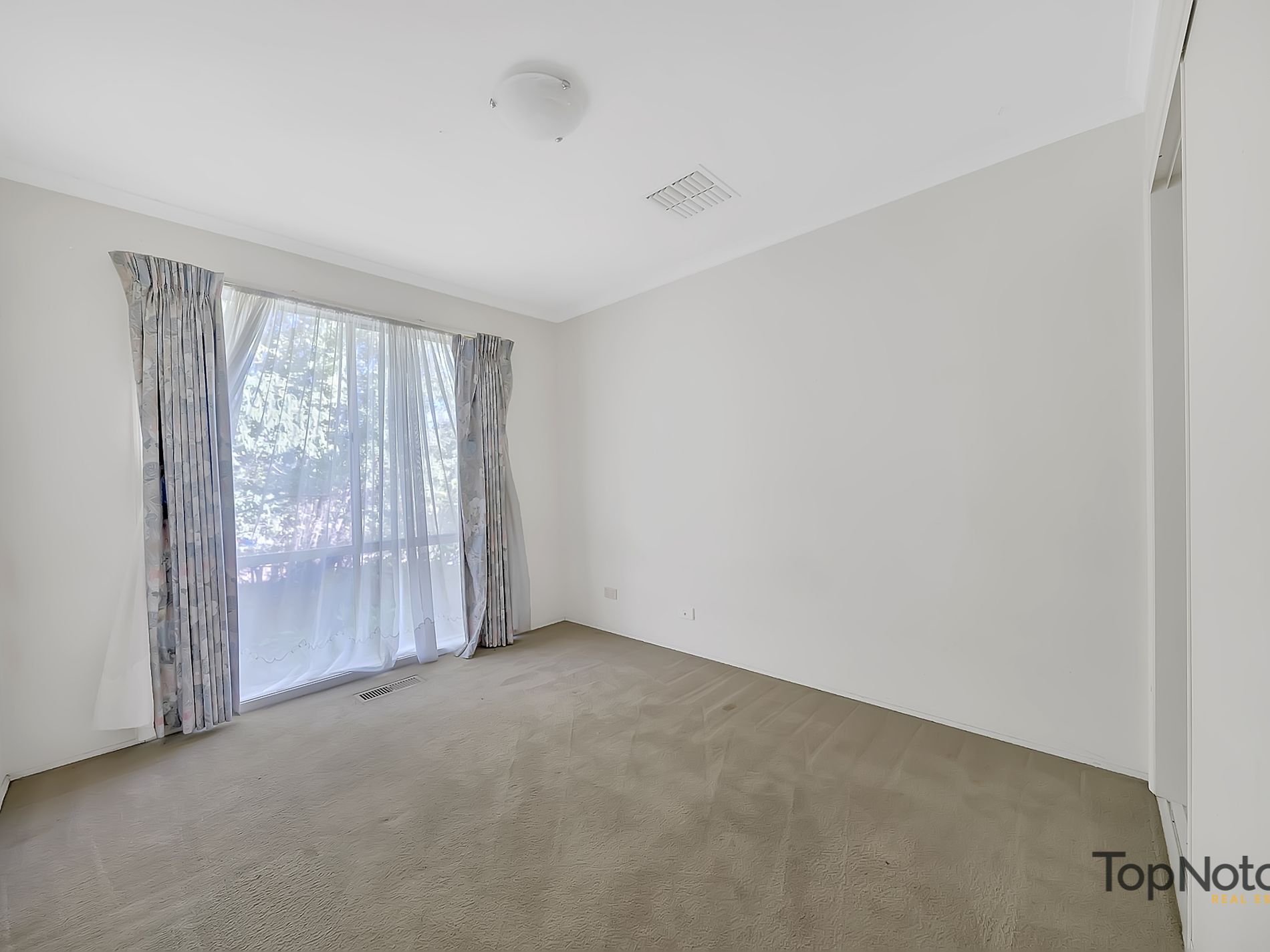 8 Bradman Terrace, Epping