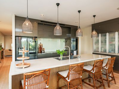1 Stirling Drive, Castle Hill