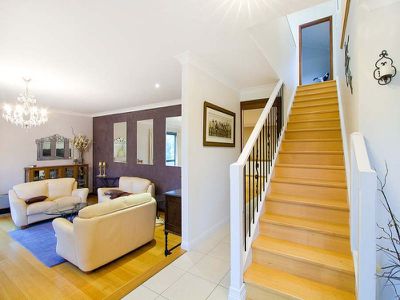 3 Koombala Grove, Cordeaux Heights