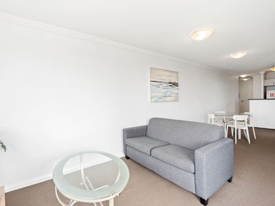 19 / 136 Marine Parade, Southport