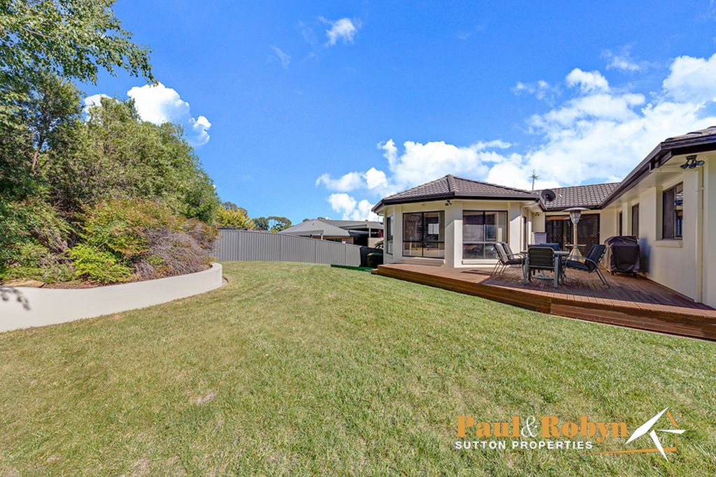 11 Emerson Court, Jerrabomberra