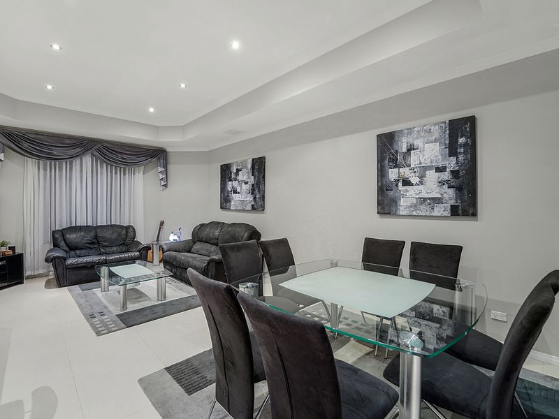 35A Hartfield Way, Westminster