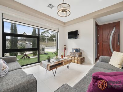 14 Dorney Rise, Taylor