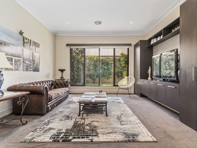 9 Meadow View Road, Somerville