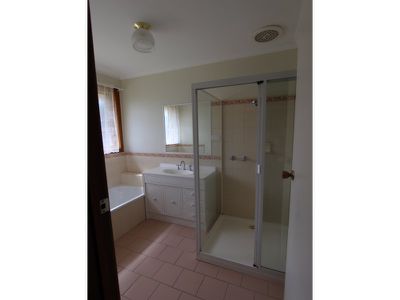 1 / 29 Coakley Crescent, Lovely Banks