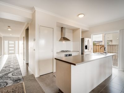 4 Outrigger Court, Point Cook