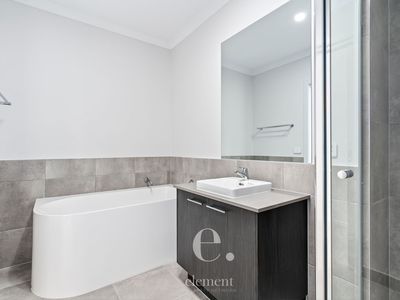 5 Paradise Circuit, Armstrong Creek