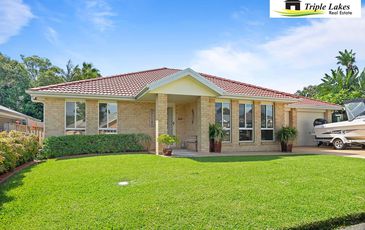 51 Tradewinds Avenue, Summerland Point