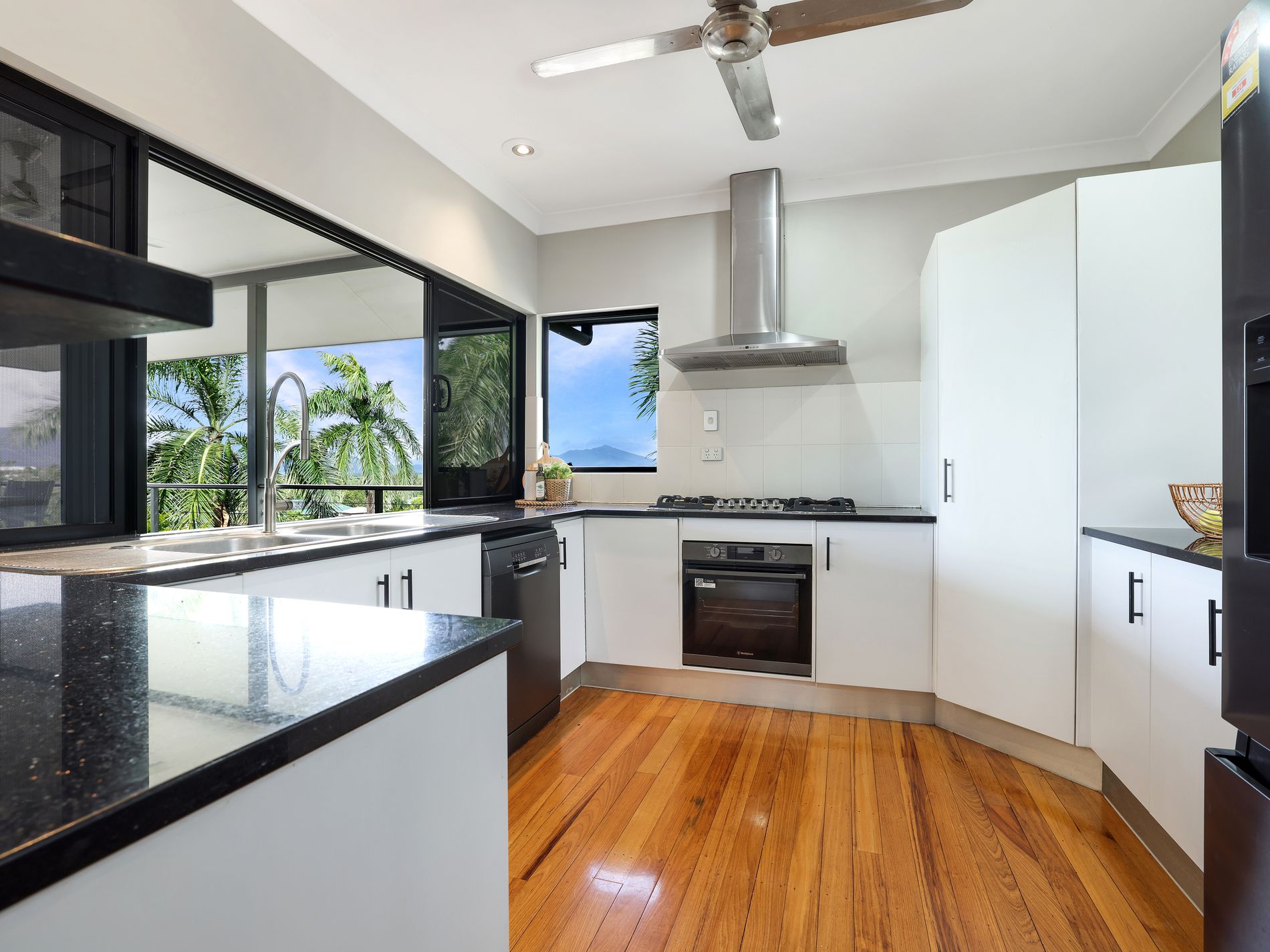 1 Torazzi Place , Mooroobool