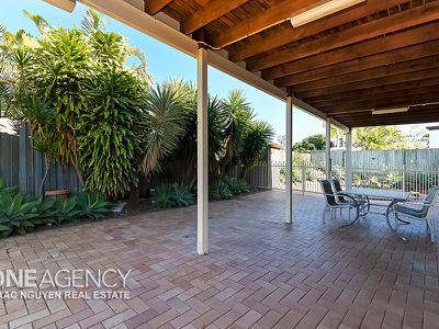 12 Vantage Close, Belmont