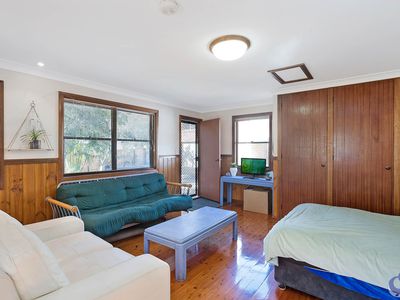 11 Eucalyptus Drive, Dalmeny