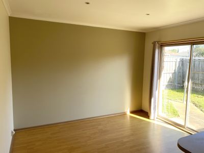 4 / 61 Ballan Road, Werribee