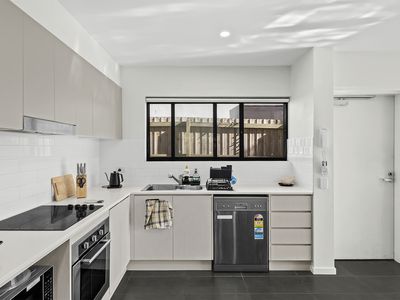1 / 8 Wakefield Street, Alderley