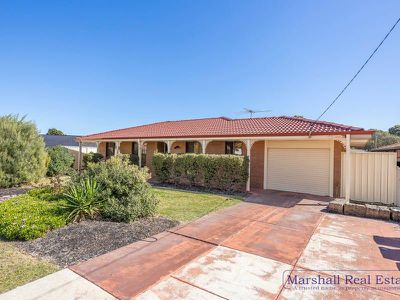 25 Redfin Crescent, Beldon