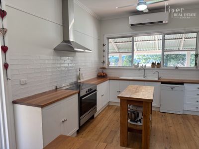 The Old School House / 75 Denham Street, Leadville via, Dunedoo