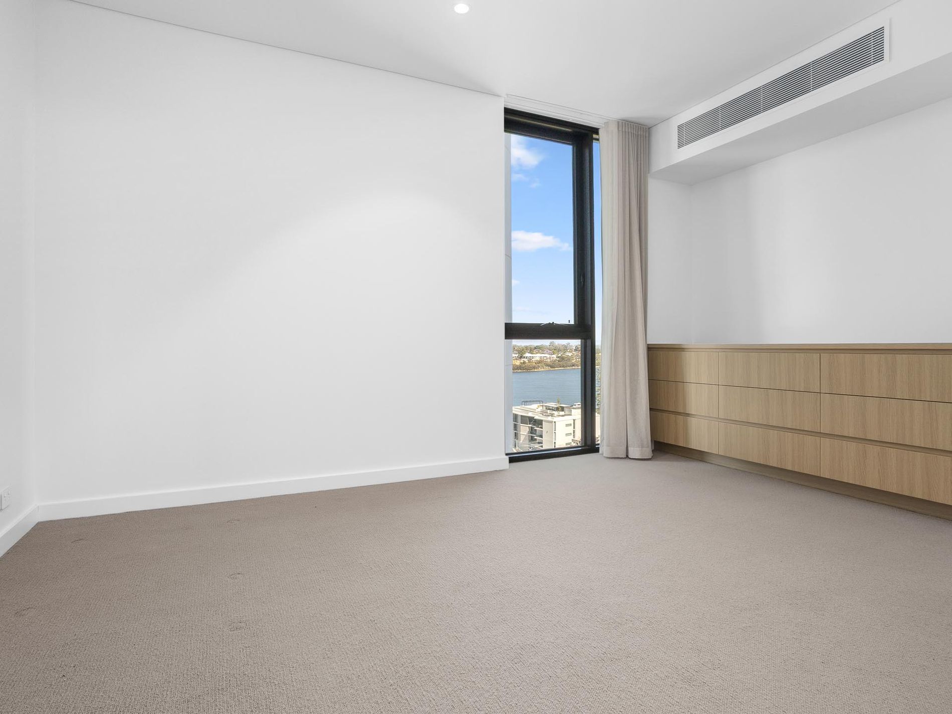 1001 / 18 Ogilvie Road, Mount Pleasant