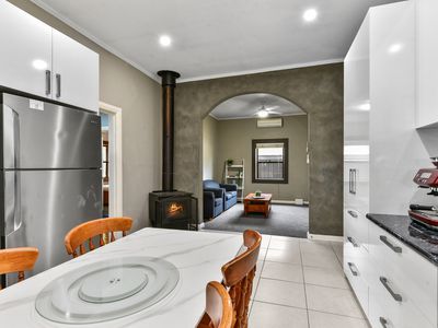 112 Jubilee Highway East, Mount Gambier