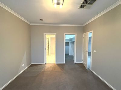 1 Hamlet Street, Greensborough