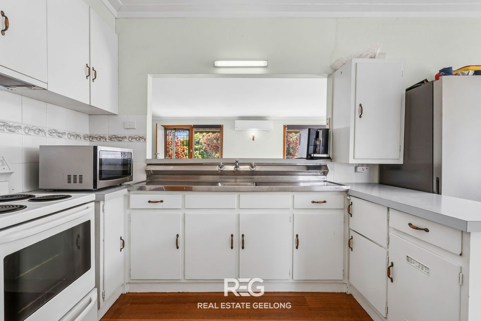 58 Summit Avenue, Belmont