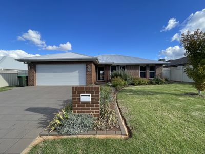 6 Ellenborough Avenue, Dubbo