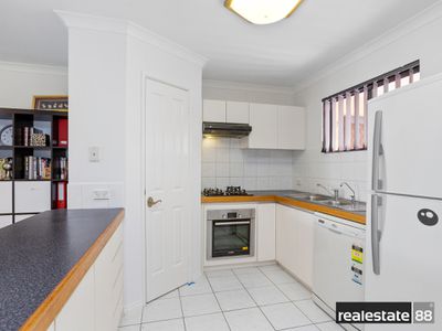 6 / 30 Bronte Street, East Perth